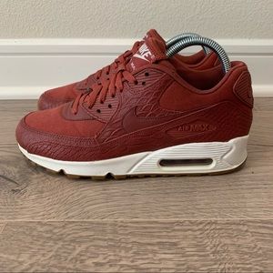 Nike Women’s Air Max 90 Cedar Python Size 8.5